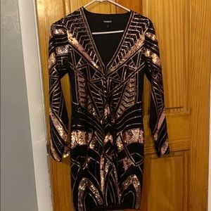 Express: Geometric Long sleeve Deep V Mini Dress